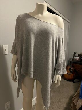 Willows short sleeve oversized light weight top L